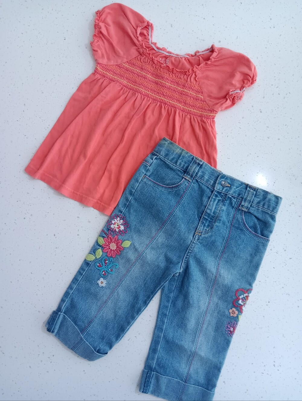Girl's Coral Pleated Top and Floral Embroidered Jeans 2-Piece Set Size 5T